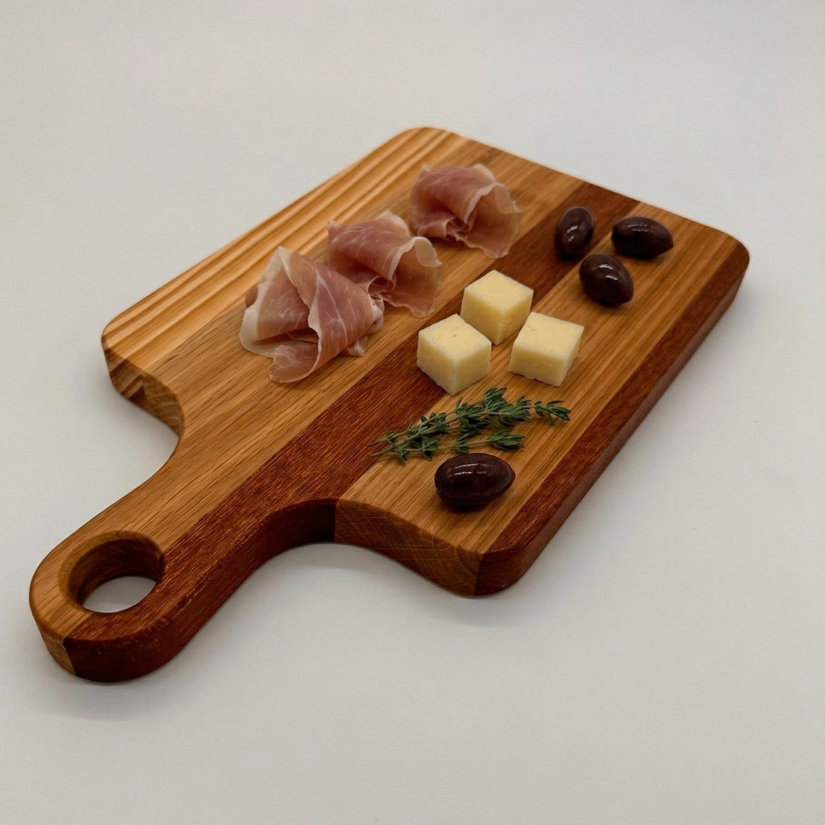 The Dart Serving Paddle